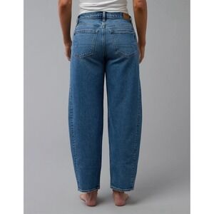 American Eagle Barrel Leg Jeans Womens 6 Blue Denim Minimalist Baggy